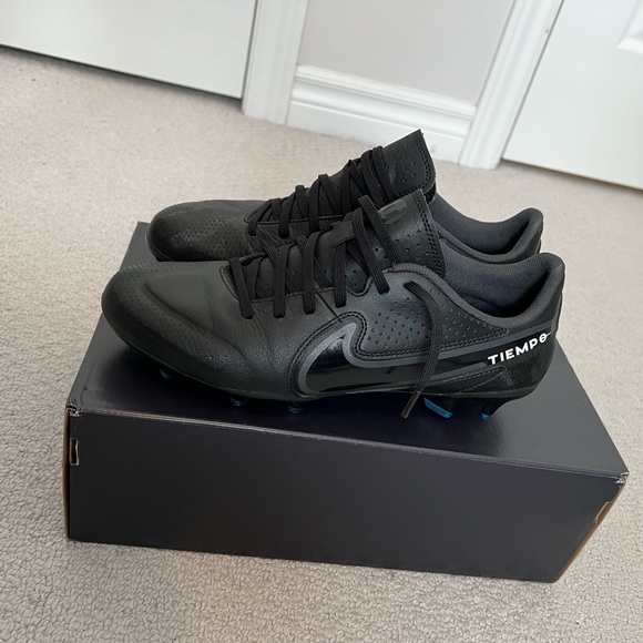 Nike Men's/Women's Tiempo Legend 9 Academy Extra Narrow Firm Gro - Picture 4 of 7